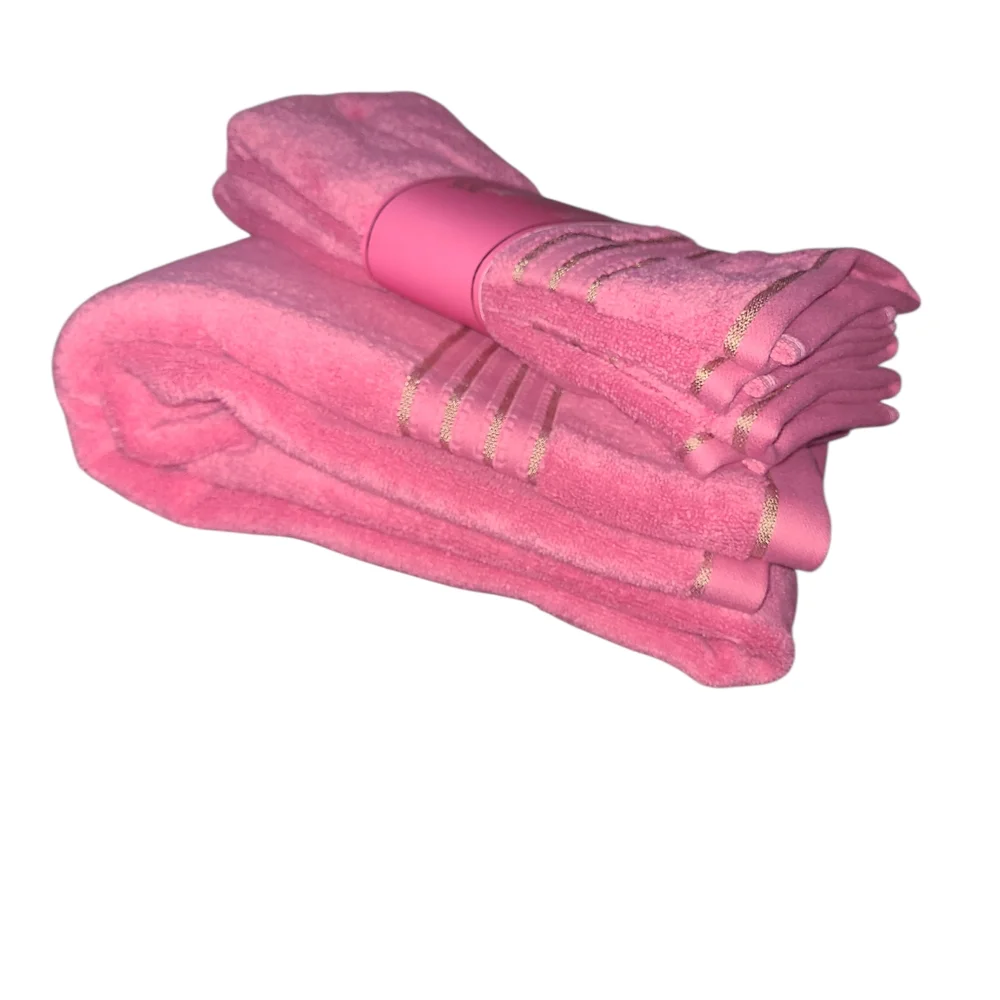 Juicy Couture Pink Bath & Hand Towels Set